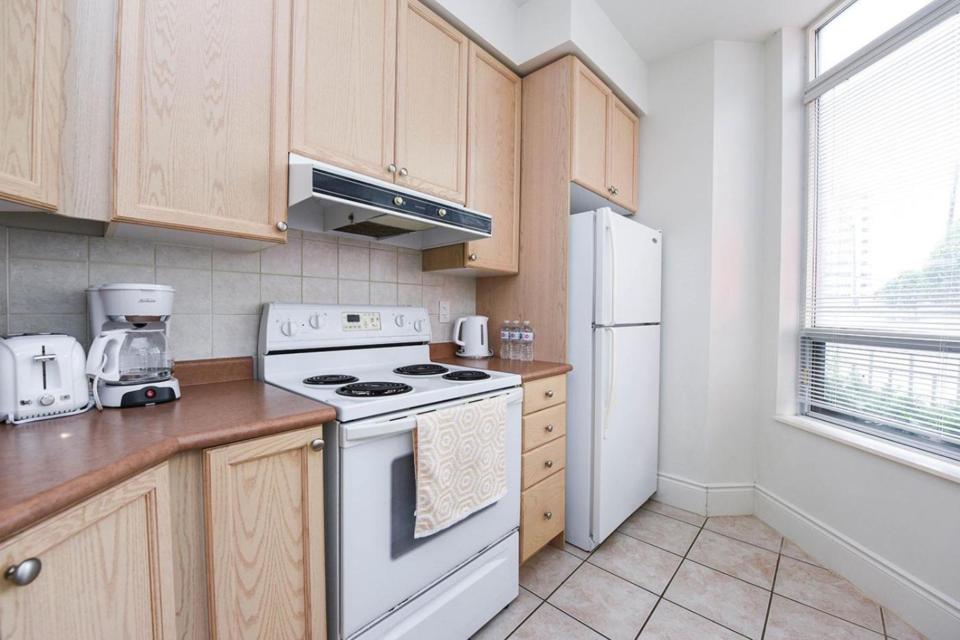 Apartment Amazing 2br & 2bth - Near Square One Mall Mississauga