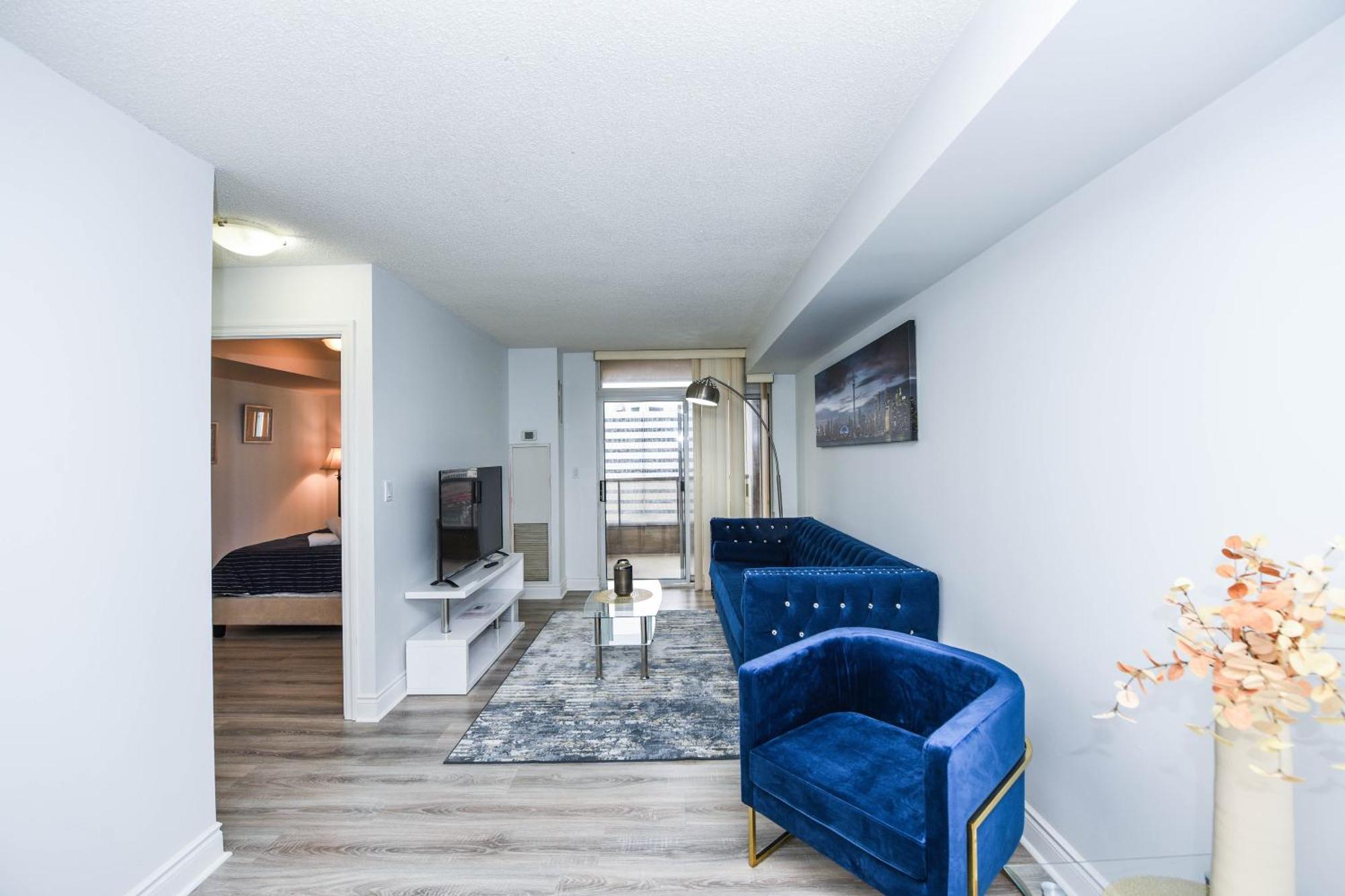 Apartment Amazing 2br & 2bth - Near Square One Mall