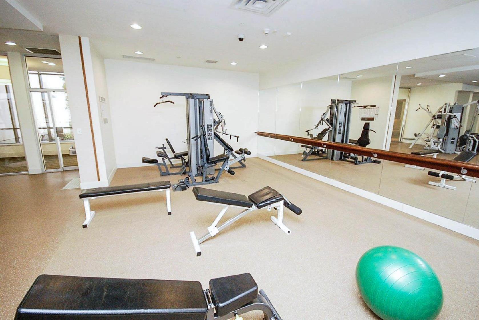 Apartment Amazing 2br & 2bth - Near Square One Mall Mississauga