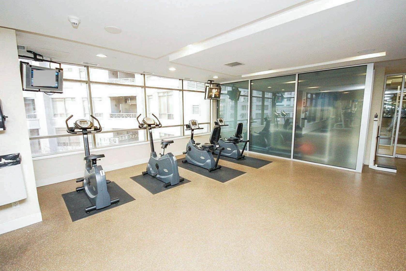 Amazing 2br & 2bth - Near Square One Mall *