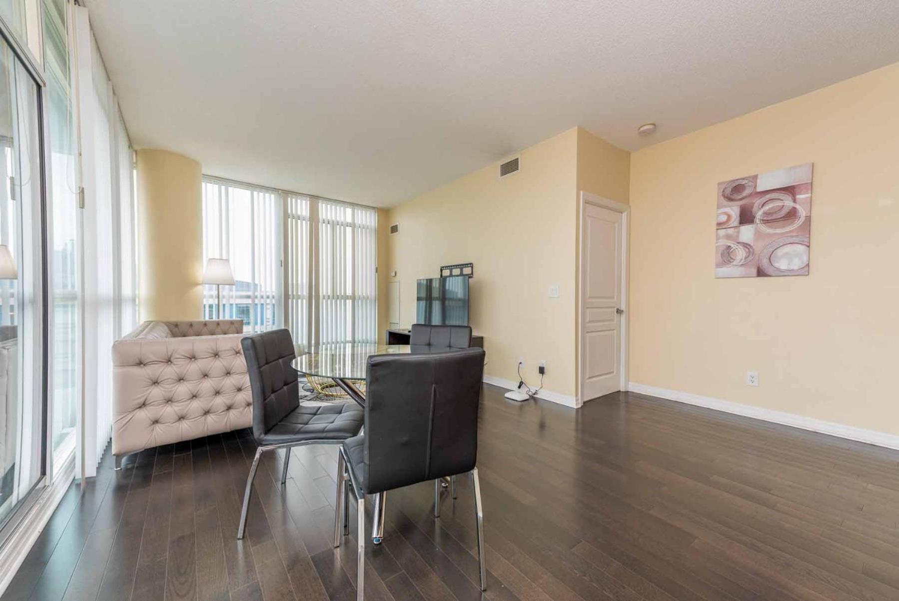 Amazing 2br & 2bth - Near Square One Mall Apartment Mississauga
