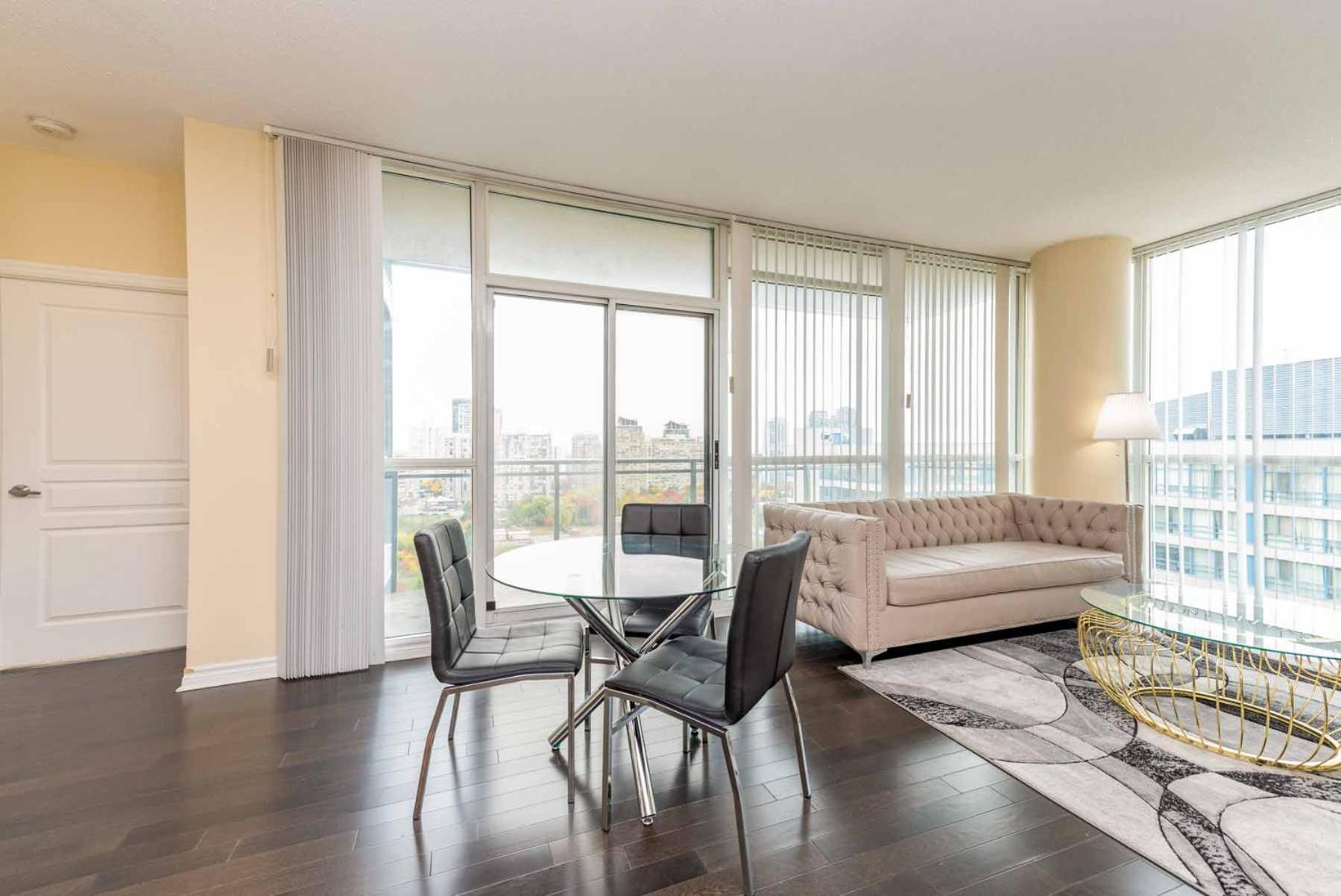 Apartment Amazing 2br & 2bth - Near Square One Mall Mississauga